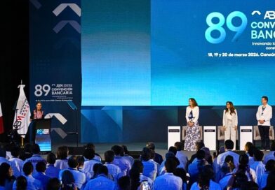 En la Convención Bancaria, Mara Lezama destaca reducción de deuda, crecimiento de ingresos y apuesta por un distrito financiero en Cancún