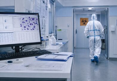 Un hombre grave, llegado del Congo, presenta síntomas compatibles; autoridades aíslan el caso y activan protocolos de máxima alerta.