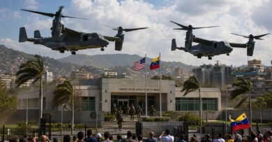 Ospreys sobrevuelan la embajada en un claro mensaje de preparación operativa mientras avanza el plan de tres fases de Trump para Venezuela.