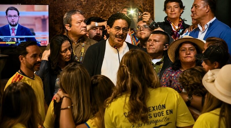 Con una diferencia de apenas 250.000 votos, Colombia se sumerge en un tenso proceso de revisión electoral que definirá a su próximo presidente el 7 de agosto.