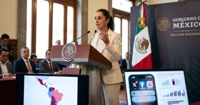 La presidenta afirma que la unidad social, la cercanía con la ciudadanía y la memoria histórica fortalecen a México frente al avance de la derecha regional.