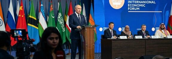 Rusia impulsa un nuevo paradigma económico ante élites europeas y Occidente, mientras el Foro de San Petersburgo se consolida como epicentro del diálogo sur-sur.