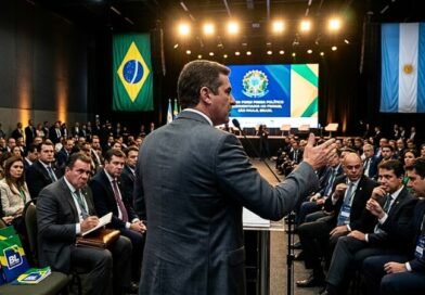 El mandatario argentino calificó a Lula como "presidiario" y "basura socialista" durante un acto en San Pablo, provocando la convocatoria del embajador argentino y el retiro del representante brasileño, en un episodio que quiebra 203 años de historia compartida.
