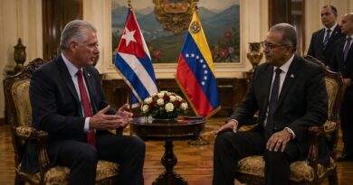 El presidente Miguel Díaz-Canel encabezó una delegación de alto nivel en la embajada venezolana en La Habana para firmar el libro de condolencias, mientras la isla refuerza su compromiso humanitario con los equipos de rescate que trabajan en el país sudamericano tras los devastadores sismos.